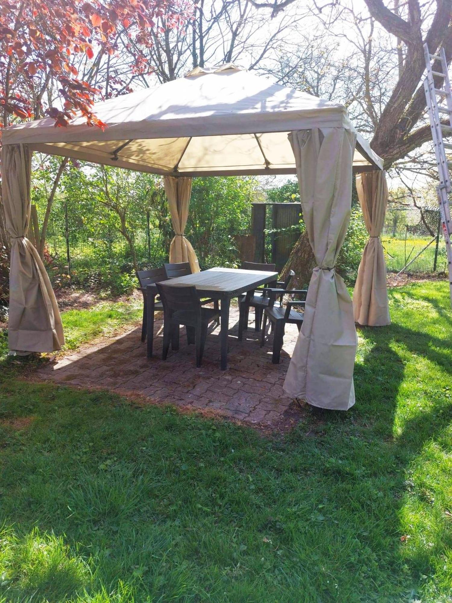 Hedoniste 1 Holiday home Herpy-l'Arlesienne